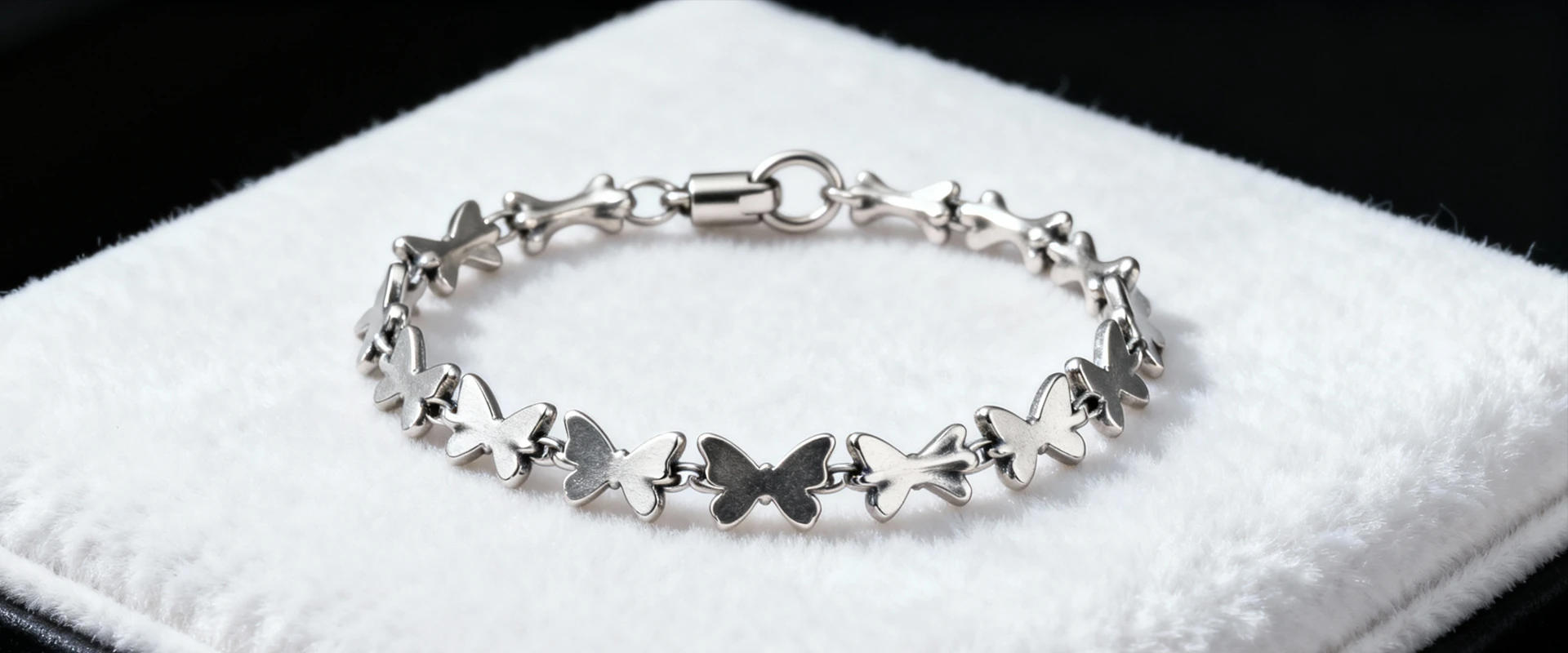 Large snake bones bracelet